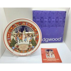 Wedgwood A Child's Christmas Collector's Plate 1979 Snowman w/Brochure and Box